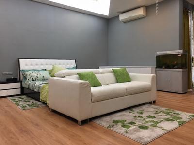 Hall Image of 10000 Sq.ft 5 BHK Independent House for rent in Neelankarai Chennai for Rs. 400000