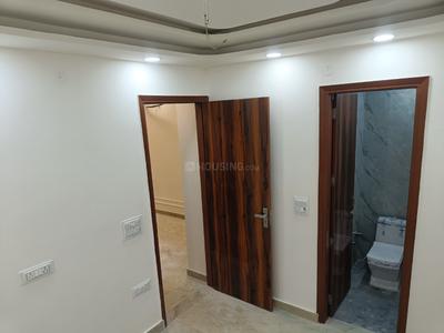 Bedroom Image of 710 Sq.ft 3 BHK Builder Floor for sale in Shastri Nagar New Delhi for Rs. 7200000
