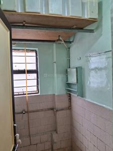 Bathroom Image of 600 Sq.ft 1 BHK Apartment / Flat for rent in Kothrud Pune for Rs. 25500