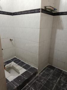 Bathroom Image of 1300 Sq.ft 3 BHK Apartment / Flat for rent in Kodambakkam Chennai for Rs. 38000