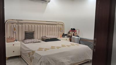 Bedroom Image of 1200 Sq.ft 3 BHK Builder Floor for sale in Malviya Nagar New Delhi for Rs. 19900000