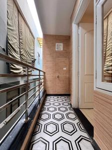 Balcony Image of 600 Sq.ft 2 BHK Builder Floor for sale in Dwarka Mor New Delhi for Rs. 4700000