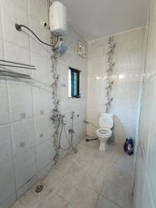 Bathroom Image of 1250 Sq.ft 2 BHK Independent House for rent in Mittal Akshay Apartments, Koregaon Park Pune for Rs. 35000
