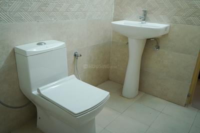 Bathroom Image of 1000 Sq.ft 2 BHK Apartment / Flat for sale in Saproon Solan for Rs. 5500000