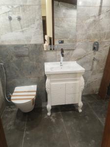 Bathroom Image of 2230 Sq.ft 3 BHK Apartment / Flat for sale in Samridhi Daksh Avenue, Sector 150 Noida for Rs. 35680000