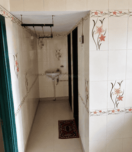 Bathroom Image of 275 Sq.ft 1 RK Apartment / Flat for sale in Thane East Thane for Rs. 3500000
