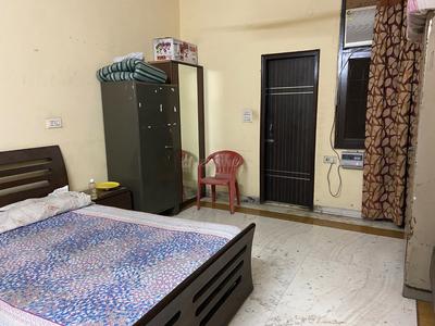 Bedroom Image of Kapoor girls pg in Rajouri Garden, New Delhi