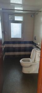 Bathroom Image of 1500 Sq.ft 3 BHK Apartment / Flat for rent in Vaishnavi Gardenia, T Dasarahalli Bengaluru for Rs. 50000