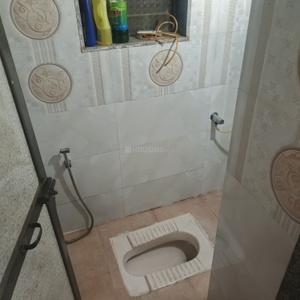 Bathroom Image of 600 Sq.ft 1 BHK Independent House for rent in Ulhasnagar Thane for Rs. 10000