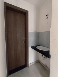 Kitchen Image of 1050 Sq.ft 2 BHK Apartment / Flat for rent in Chandan Nagar Pune for Rs. 35000