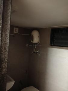 Bathroom Image of 1800 Sq.ft 3 BHK Apartment / Flat for rent in Maninagar Ahmedabad for Rs. 30000