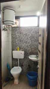Bathroom Image of 200 Sq.ft 1 RK Studio for rent in Gautam Nagar New Delhi for Rs. 20200