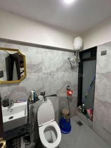 Bathroom Image of 530 Sq.ft 1 BHK Apartment / Flat for sale in Andheri West Mumbai for Rs. 5600000