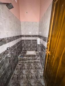 Bathroom Image of 1000 Sq.ft 2 BHK Independent House for rent in Changurabhata Raipur for Rs. 9000