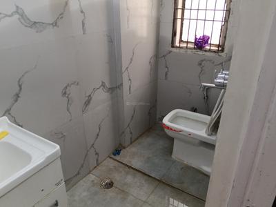 Bathroom Image of 250 Sq.ft 1 RK Apartment / Flat for rent in Emaar Emerald Floors Premier, Sector 65 Gurgaon for Rs. 12500