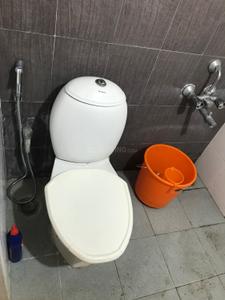 Bathroom Image of 905 Sq.ft 2 BHK Apartment / Flat for rent in Shriram Surabhi, Mallasandra Bengaluru for Rs. 25000