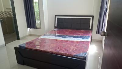 Bedroom Image of 750 Sq.ft 2 BHK Apartment / Flat for rent in Esclare Royale, Kharadi Pune for Rs. 37000