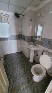 Bathroom Image of 1600 Sq.ft 3 BHK Apartment / Flat for sale in SVP Gulmohur Residency, Indirapuram Ghaziabad for Rs. 15500000