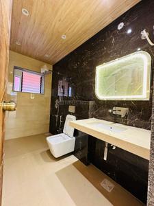 Bathroom Image of 3877 Sq.ft 4 BHK Apartment / Flat for sale in Saket Nagar Indore for Rs. 39000000