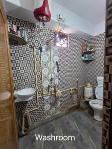 Bathroom Image of 600 Sq.ft 2 BHK Apartment / Flat for sale in Airport Gate no. 1 Kolkata for Rs. 2500000