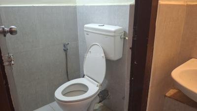 Bathroom Image of 650 Sq.ft 1 BHK Apartment / Flat for sale in Godrej Garden City, Jagatpur Ahmedabad for Rs. 3900000