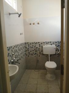 Bathroom Image of 600 Sq.ft 1 BHK Builder Floor for rent in Mahadevapura Bangalore for Rs. 17000