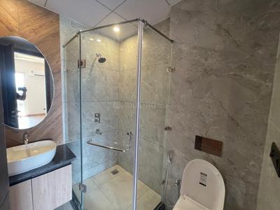 Bathroom Image of 1700 Sq.ft 3 BHK Builder Floor for rent in Trehan Luxury Floors 71, Sector 71 Gurgaon for Rs. 45000