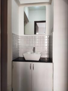 Kitchen Image of 600 Sq.ft 1 BHK Apartment / Flat for sale in Essen Aishwaryam Courtyard, Chikhali Pune for Rs. 4300000