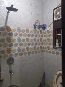 Common Bathroom Image of 1080 Sq.ft 3 BHK Builder Floor for sale in Mahavir Enclave New Delhi for Rs. 7800000