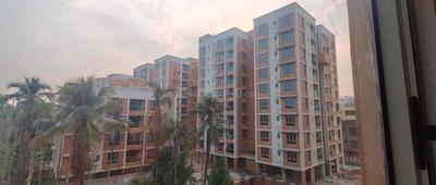 Image of 2000 Sq.ft 3 BHK Apartment / Flat for sale in Ambey Gateway, Chinar Park, Kolkata for Rs. 20000000