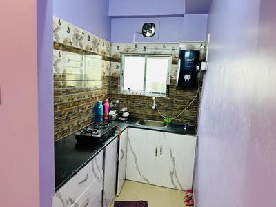 Kitchen Image of 700 Sq.ft 1 BHK Apartment / Flat for rent in Picnic Garden Kolkata for Rs. 16000