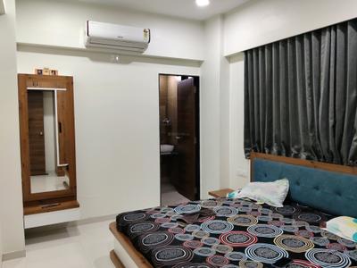 Bedroom Image of 1746 Sq.ft 3 BHK Apartment / Flat for sale in Shree Keshvam Heights, Tragad Ahmedabad for Rs. 9999000