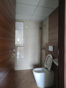 Common Bathroom Image of 1085 Sq.ft 2 BHK Apartment / Flat for sale in ACE Parkway, Sector 150 Noida for Rs. 15510000