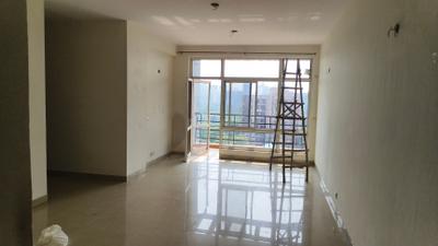 Living Room Image of 1600 Sq.ft 3 BHK Apartment / Flat for rent in Grand Omaxe, Sector 93B Noida for Rs. 44000