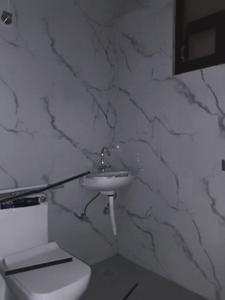 Common Bathroom Image of 1050 Sq.ft 2 BHK Apartment / Flat for sale in Grandeur Home's , Noida Extension Greater Noida for Rs. 4454790