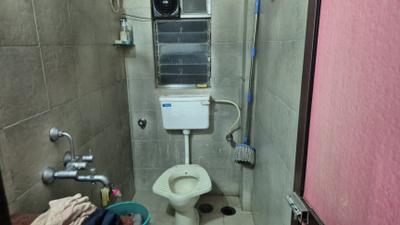 Bathroom Image of 550 Sq.ft 1 BHK Apartment / Flat for sale in Malad West Mumbai for Rs. 11500000