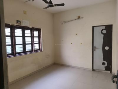 Bedroom Image of 1750 Sq.ft 3 BHK Apartment / Flat for rent in Kankaria Ahmedabad for Rs. 25000