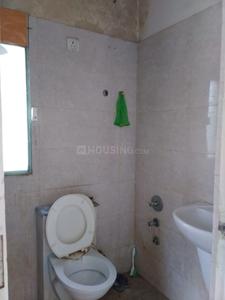 Bathroom Image of 1000 Sq.ft 2 BHK Apartment / Flat for rent in Vallabh Vidhyanagar Anand for Rs. 10000