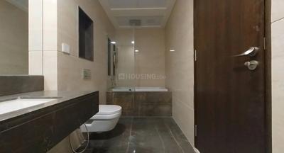 Bathroom Image of 2200 Sq.ft 3 BHK Apartment / Flat for rent in Lokhandwala Minerva, Worli Mumbai for Rs. 375000