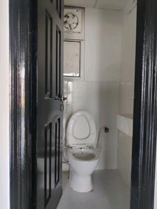 Common Bathroom Image of 1300 Sq.ft 3 BHK Apartment / Flat for sale in Divyansh Pratham, Indirapuram Ghaziabad for Rs. 14400000