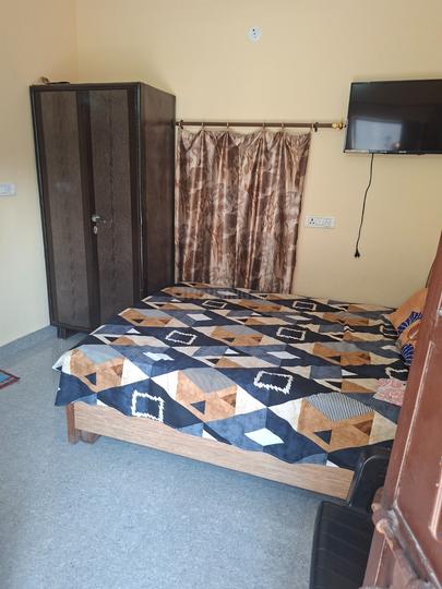 Rajinder Singh Market, Sector 28 Bedroom 1