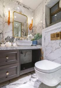 Bathroom Image of 2100 Sq.ft 3.5 BHK Apartment / Flat for sale in Kalpataru Amare, Vile Parle West Mumbai for Rs. 100000000
