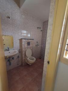 Common Bathroom Image of Common wealth in Sangamvadi, Pune
