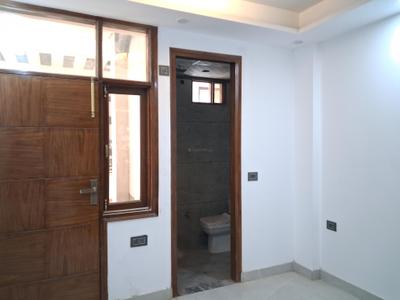 Bedroom Image of 1500 Sq.ft 4 BHK Apartment / Flat for sale in JMD Aashirwad Apartment, Sector 73 Noida for Rs. 5500000