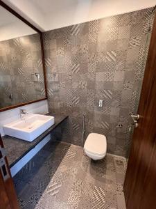 Bathroom Image of 2700 Sq.ft 5 BHK Apartment / Flat for sale in Supreme Melange, Dadar East Mumbai for Rs. 140000000