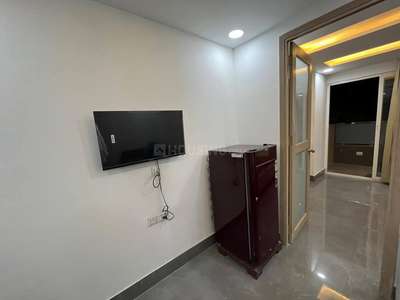 Hall Image of 650 Sq.ft 1 BHK Apartment / Flat for rent in Purvanchal Royal Park, Sector 137 Kulesara for Rs. 13000