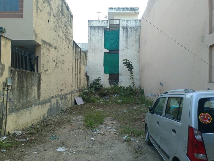 Indira Enclave, Sector 21D Main Image 1