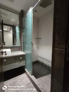 Bathroom Image of 3600 Sq.ft 4 BHK Builder Floor for sale in Safdarjung Enclave New Delhi for Rs. 150000000