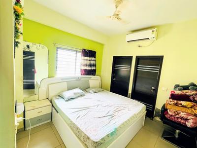 Bedroom Image of 928 Sq.ft 2 BHK Apartment / Flat for sale in NB Silver Pearl, Chanakyapuri Ahmedabad for Rs. 5500000