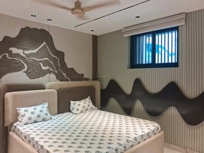 Bedroom Image of 2200 Sq.ft 4 BHK Builder Floor for sale in Rajouri Garden New Delhi for Rs. 40000000